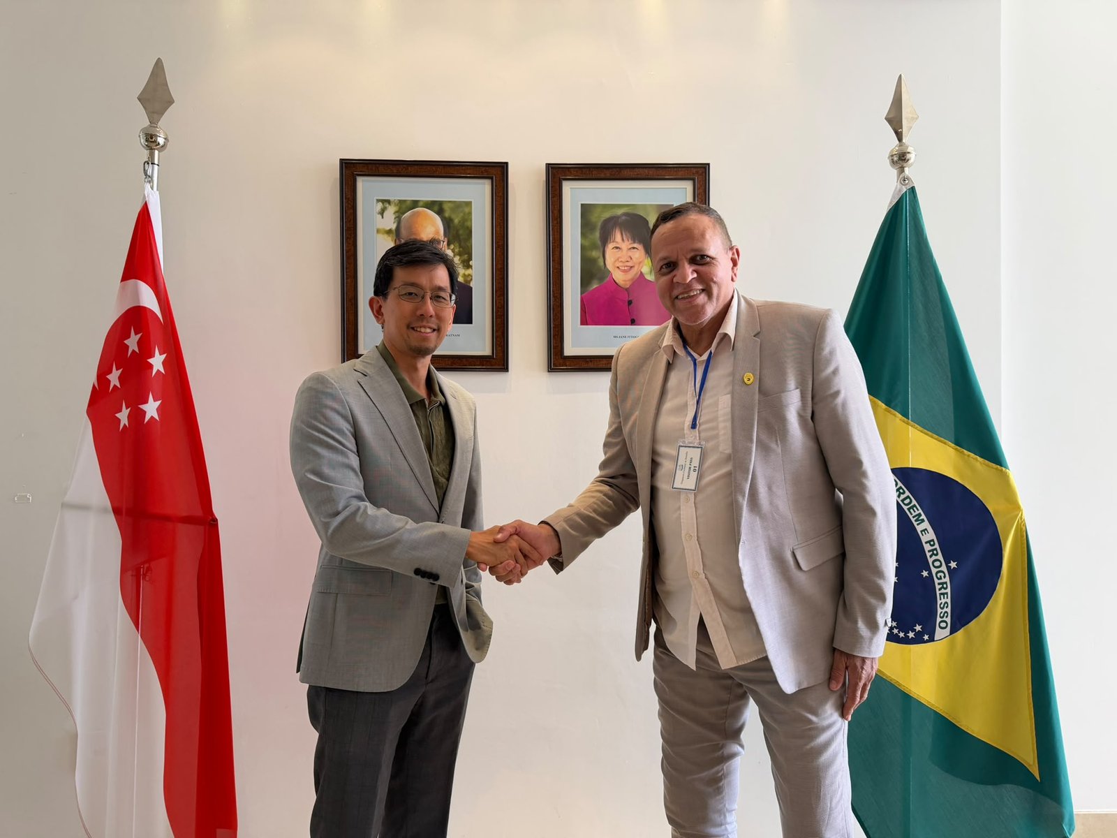 Jairo Martins, presidente da Camara Brasil- Africa dá boas vindas ao novo Embaixador de Singapura no Brasil